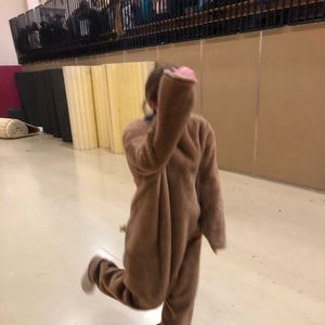 Meet your Posher, Claire